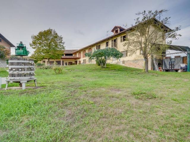 Rustico in vendita a Piemonte, Asti
