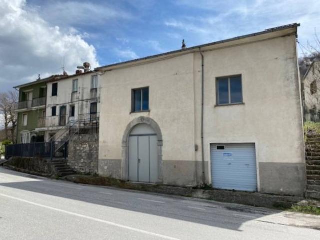 Rustico in vendita a Agnone, Molise