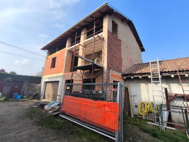 Rustico in vendita a Agrate Conturbia, Novara