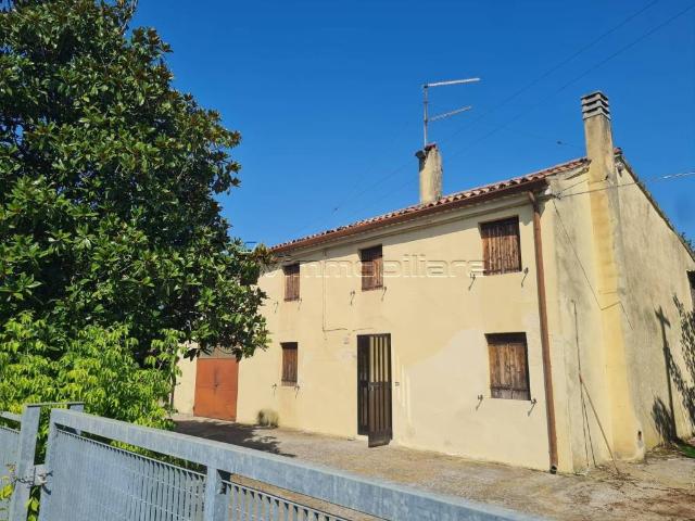Rustico in vendita a Agugliaro, Vicenza