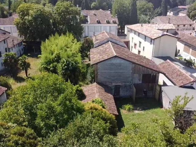 Rustico in vendita a Aiello Del Friuli, Friuli-Venezia Giulia