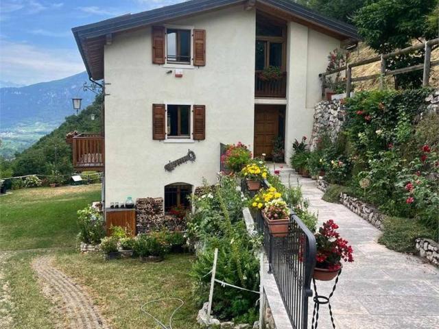 Rustico in vendita a Comunità della Vallagarina, Ala