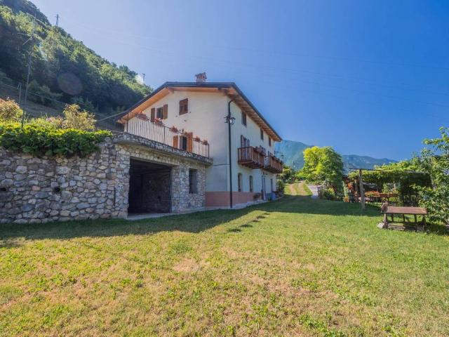 Rustico in vendita a Comunità della Vallagarina, Ala