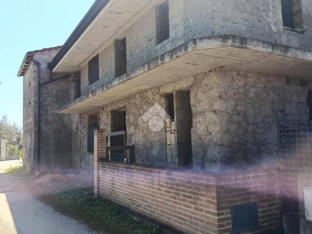 Rustico in vendita a Alatri, Lazio