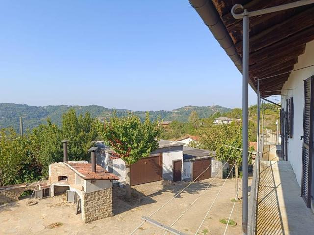 Rustico in vendita a Alba, Cuneo