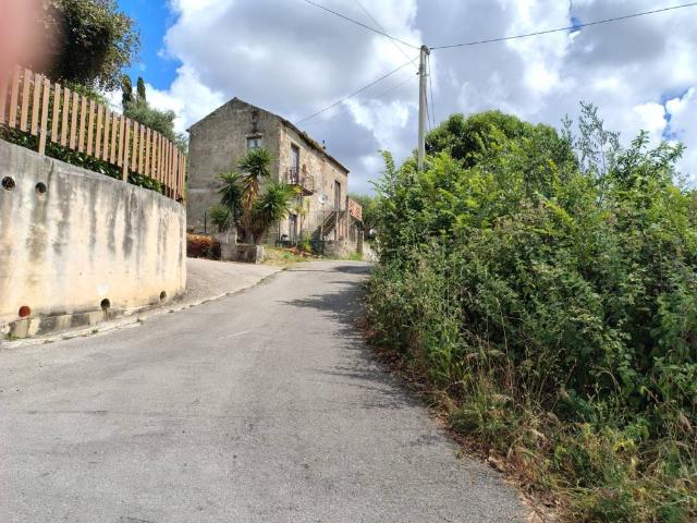 Rustico in vendita a Albanella, Campania