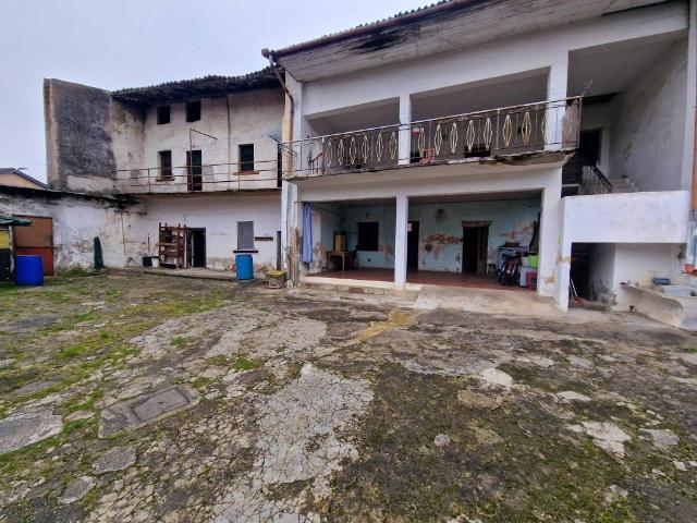 Rustico in vendita a Carbonera, Albano Sant'alessandro