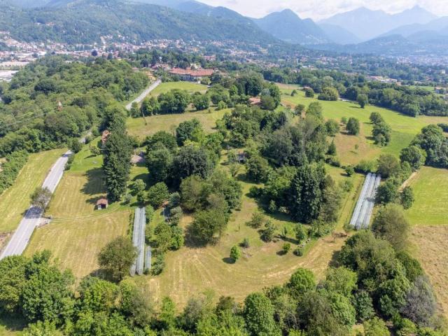 Rustico in vendita a Orsenigo, Lombardia