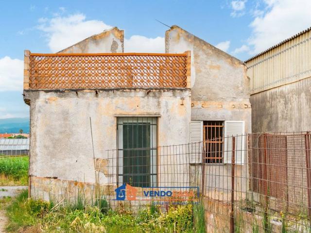 Rustico in vendita a Albenga, Liguria