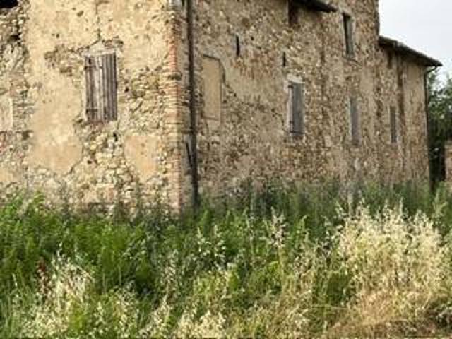 Rustico in vendita a Colline Matildiche, Re