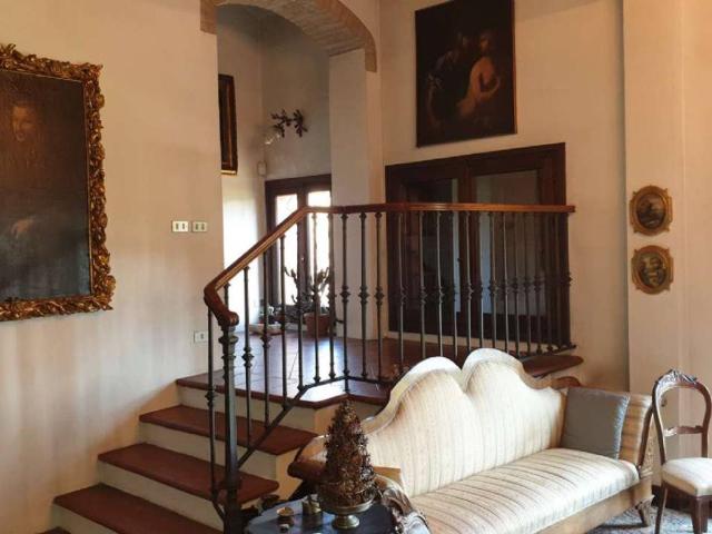 Rustico in vendita a Colline Matildiche, Re