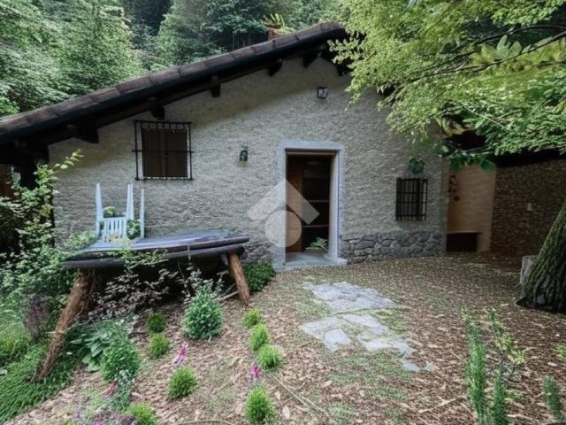 Rustico in vendita a Desenzano al Serio, Albino