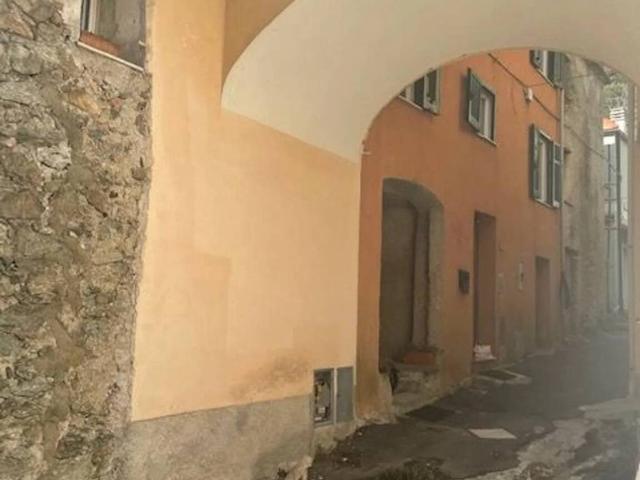Rustico in vendita a Ellera, Albisola Superiore