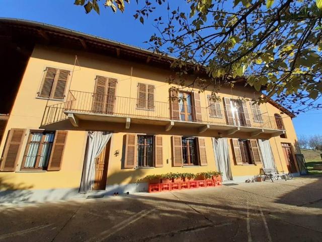 Rustico in vendita a Piemonte, Asti
