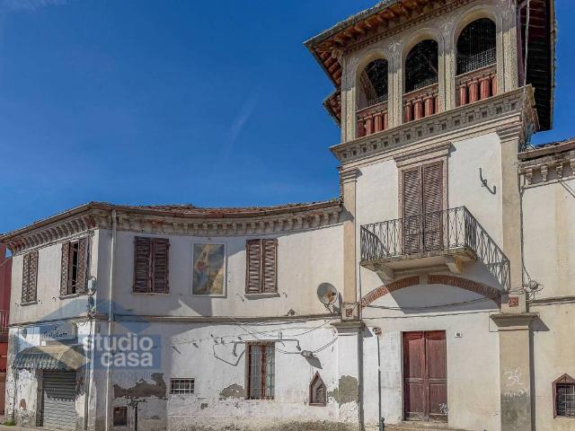 Rustico in vendita a Albuzzano, Lombardia