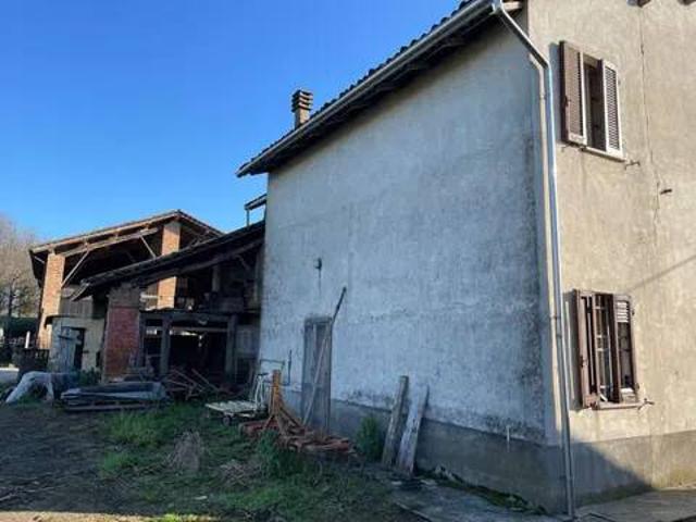 Rustico in vendita a Alluvioni Piovera, Piemonte