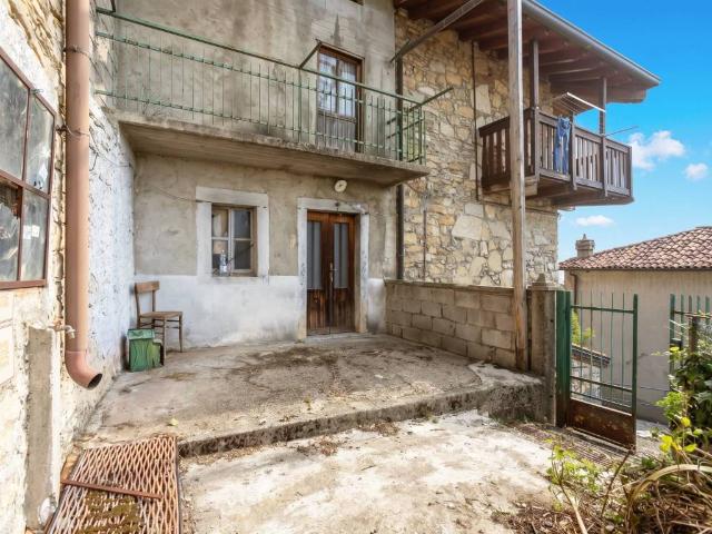 Rustico in vendita a Camutaglio, Almenno San Bartolomeo