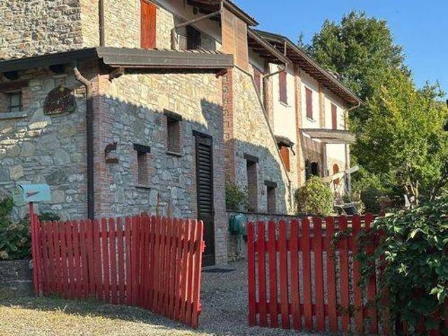 Rustico in vendita a Alta Val Tidone, Nibbiano