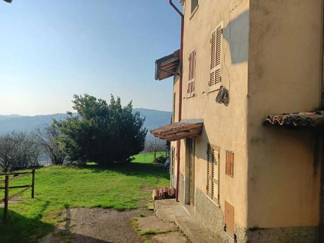 Rustico in vendita a Alta Val Tidone, Trebecco