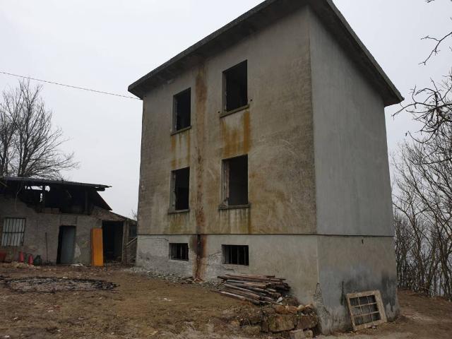 Rustico in vendita a Alta Val Tidone, Trevozzo
