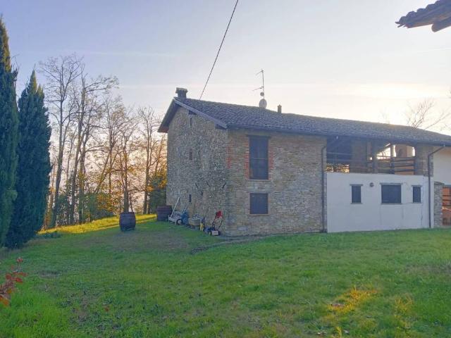 Rustico in vendita a Alta Val Tidone, Nibbiano