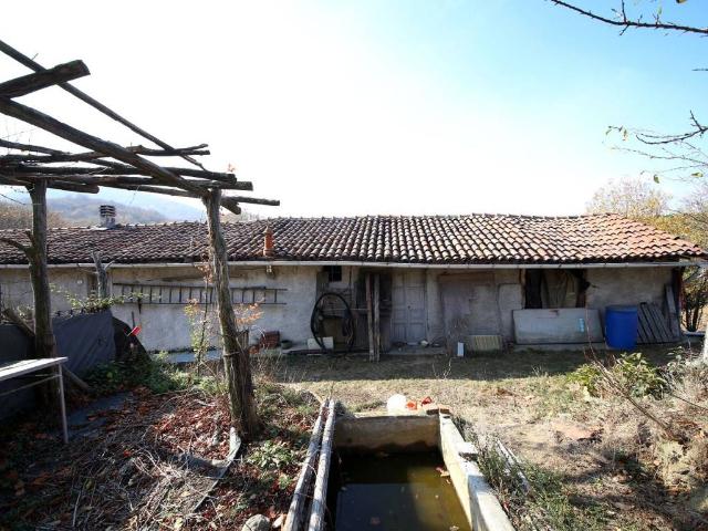 Rustico in vendita a Altare, Liguria