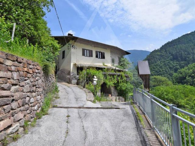 Rustico in vendita a Grumes, Altavalle