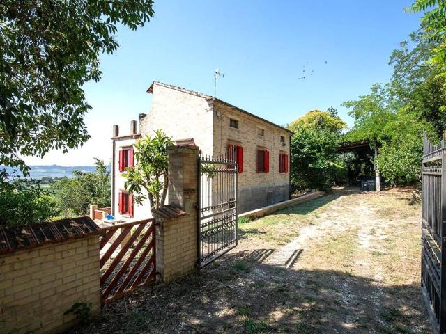 Rustico in vendita a Marche, Fermo