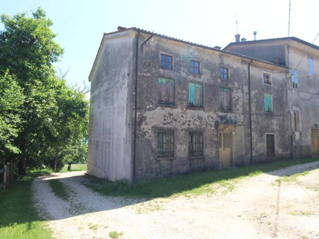Rustico in vendita a Altissimo, Veneto