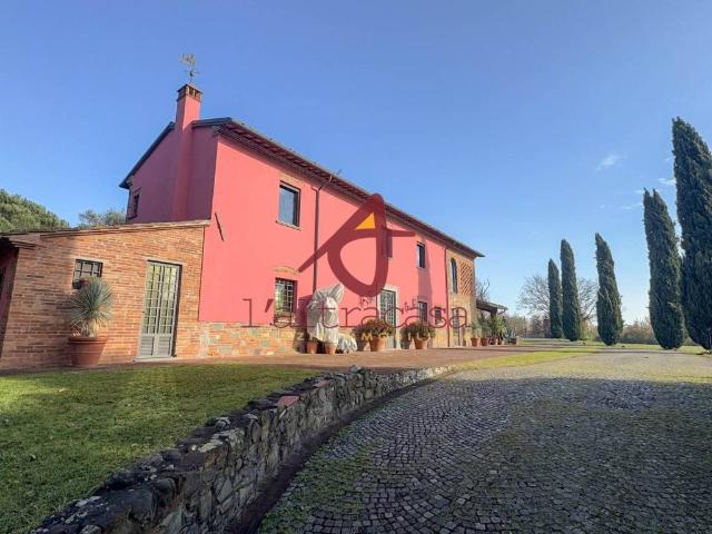 Rustico in vendita a Altopascio, Toscana