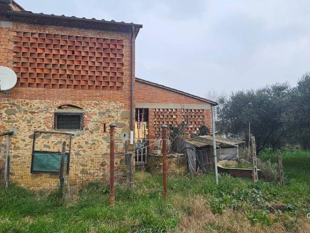 Rustico in vendita a Altopascio, Toscana