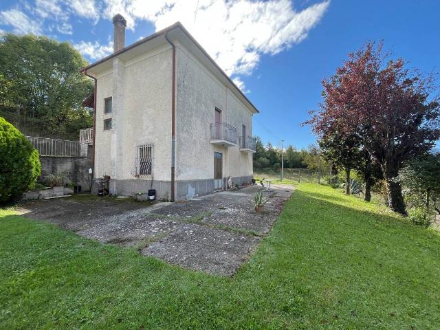 Rustico in vendita a Alvito, Lazio