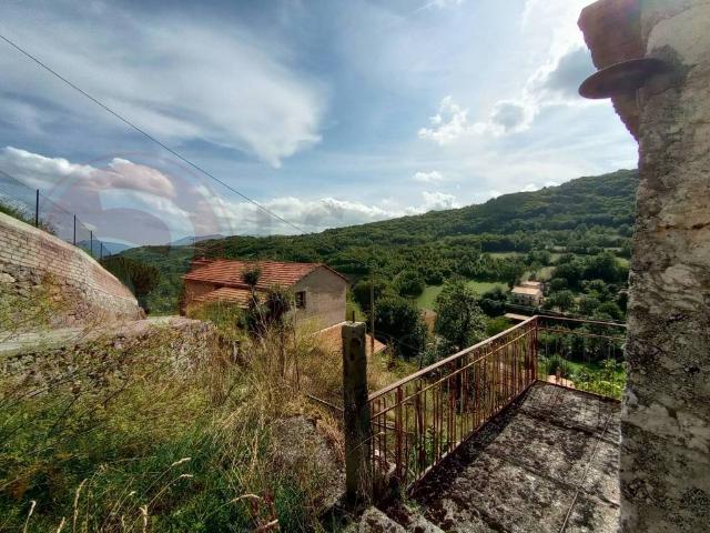 Rustico in vendita a Alvito, Lazio