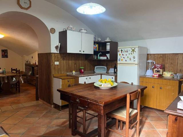 Rustico in vendita a Alvito, Lazio