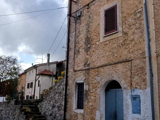 Rustico in vendita a Alvito, Lazio