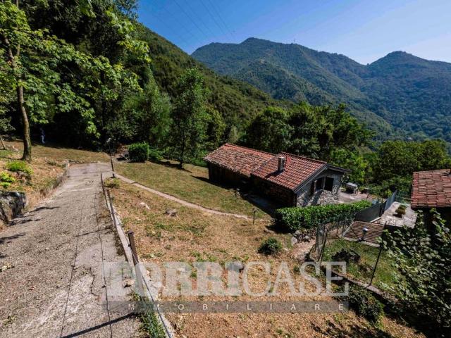 Rustico in vendita a Alzano Lombardo, Lombardia