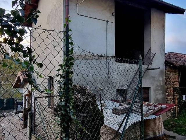 Rustico in vendita a Alzate Brianza, Lombardia