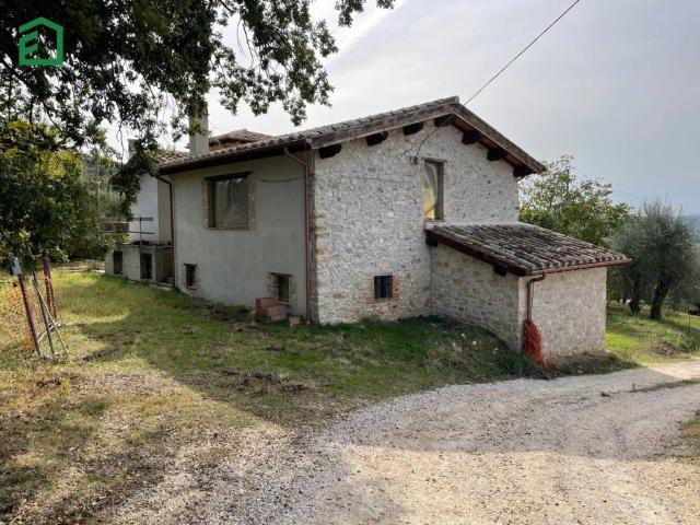 Rustico in vendita a Amelia, Umbria
