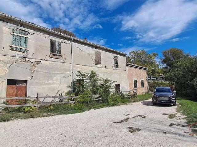 Rustico in vendita a Le Grazie, Ancona