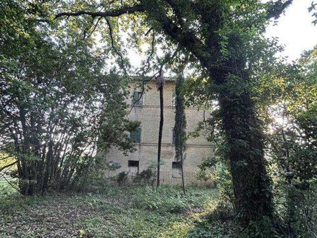 Rustico in vendita a Baraccola Sud, Marche