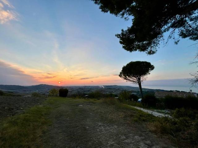 Rustico in vendita a Marche, Ancona