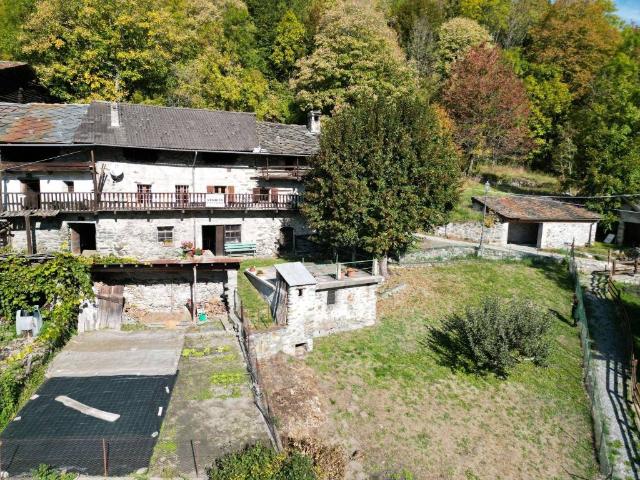 Rustico in vendita a Antey Saint André, Aosta