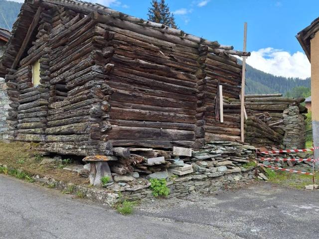 Rustico in vendita a Antey Saint André, Aosta