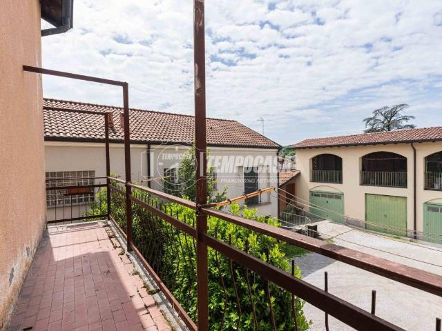 Villa Indipendente in vendita a Anzano Del Parco, Lombardia