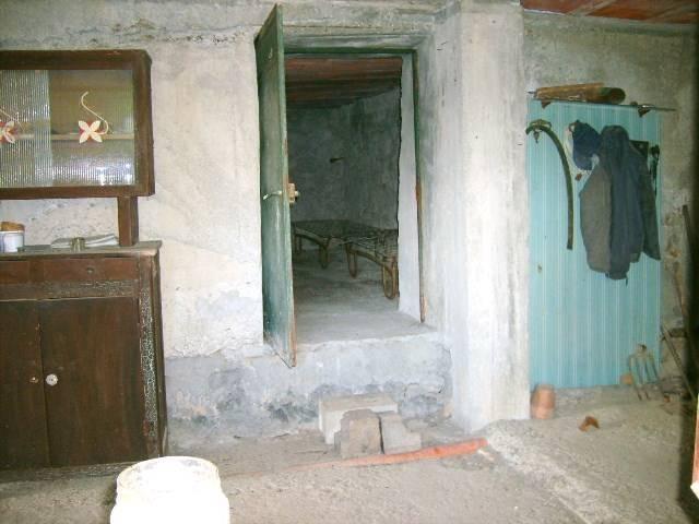 Rustico in vendita a Apricale, Liguria