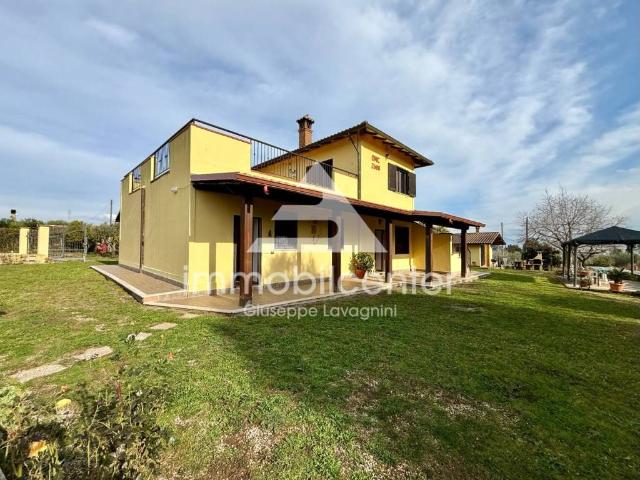 Rustico in vendita a Camilleri, Aprilia