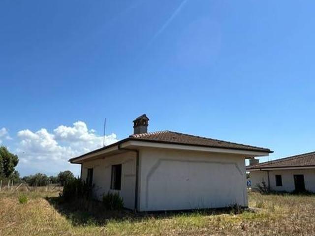 Rustico in vendita a Campo di Carne, Aprilia