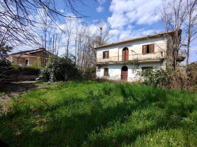Rustico in vendita a Arce, Lazio