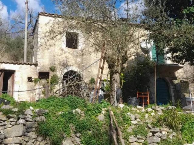 Rustico in vendita a Arce, Lazio