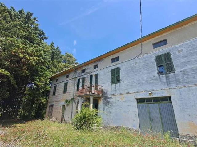 Rustico in vendita a Boschetto, Marche